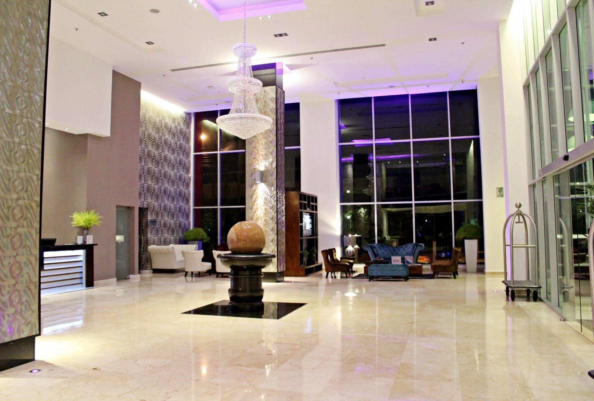 Ramada Plaza By Wyndham Panama Punta Pacifica Hotel Exterior photo